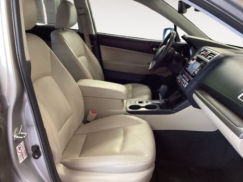 Used 2017 Subaru Outback 2.5i Limited AWD/4WD image 15