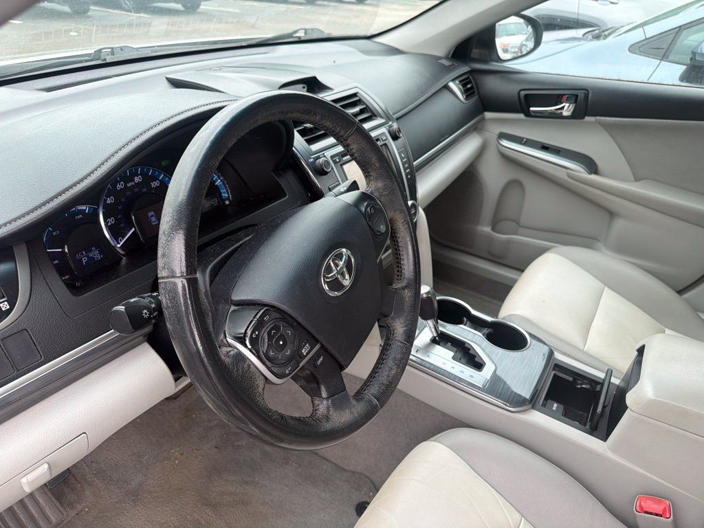 Used 2012 Toyota Camry XLE FWD image 8