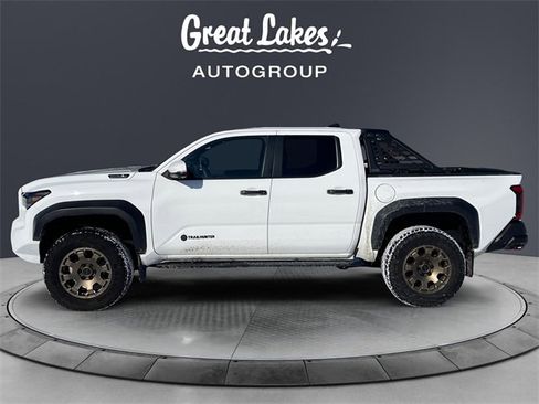 Used 2024 Toyota Tacoma Trailhunter image 2