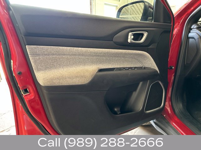 Used 2024 Jeep Compass Latitude AWD/4WD image 11