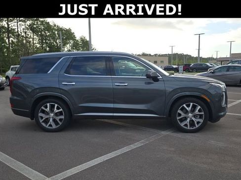 Used 2021 Hyundai Palisade Limited w/ Winter Package image 3