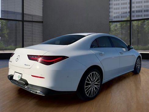 Used 2025 Mercedes-Benz CLA 250 4MATIC image 8