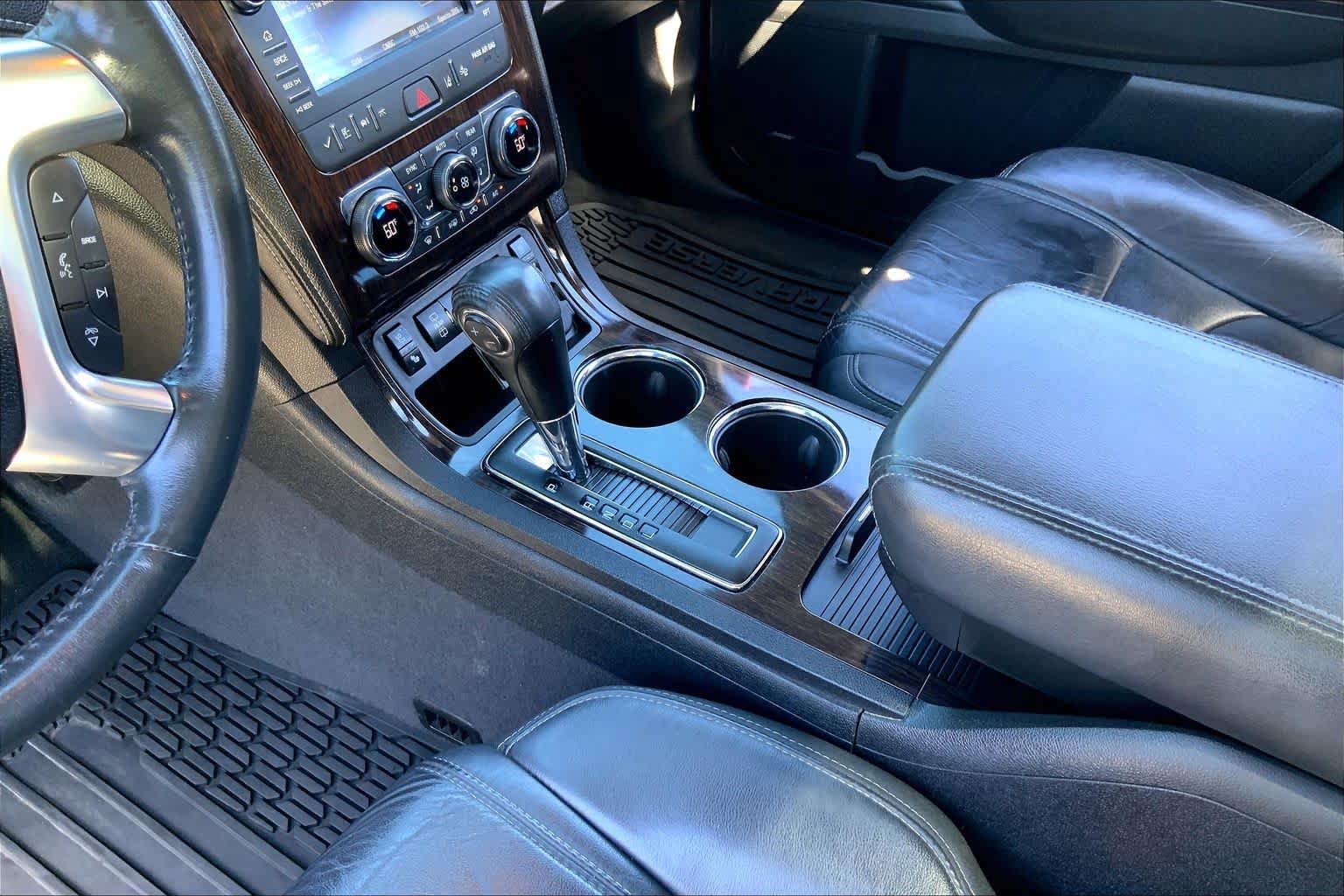 Used 2015 Chevrolet Traverse LTZ w/ LPO, 'HIT The Road' Package AWD/4WD image 17