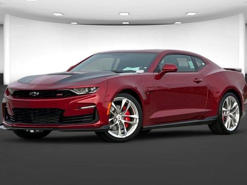Used 2022 Chevrolet Camaro SS w/ Design Package 3 image 2