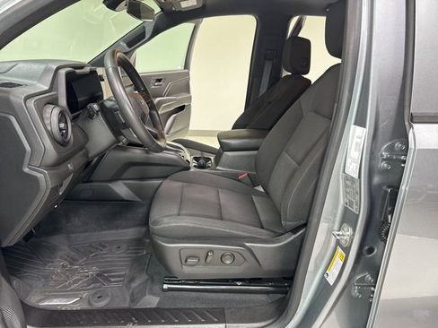 Used 2023 Chevrolet Colorado Trail Boss w/ Technology Package image 10