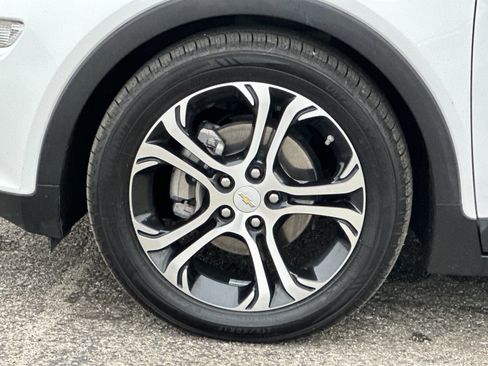 Used 2019 Chevrolet Bolt Premier w/ Infotainment Package image 25