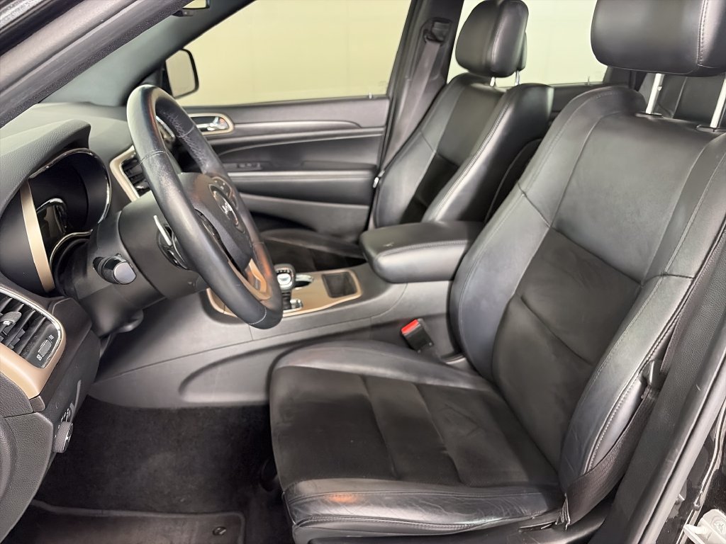 Used 2015 Jeep Grand Cherokee Altitude AWD/4WD image 11