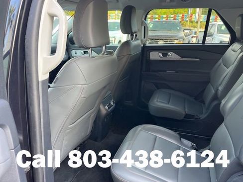 Used 2025 Ford Explorer Active w/ Active Comfort Package AWD/4WD image 11