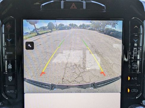 Used 2022 RAM 1500 Big Horn AWD/4WD image 21