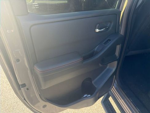Used 2023 Nissan Frontier Pro-X w/ Technology Package image 19