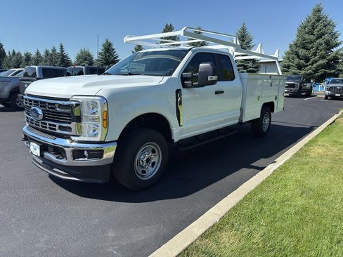 New 2025 Ford F350 XL w/ XL Chrome Package image 3