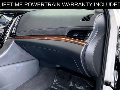 Used 2020 Cadillac Escalade Luxury AWD/4WD image 21