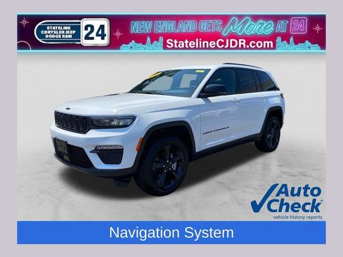 Certified 2025 Jeep Grand Cherokee Limited w/ Black Appearance Package AWD/4WD image 1