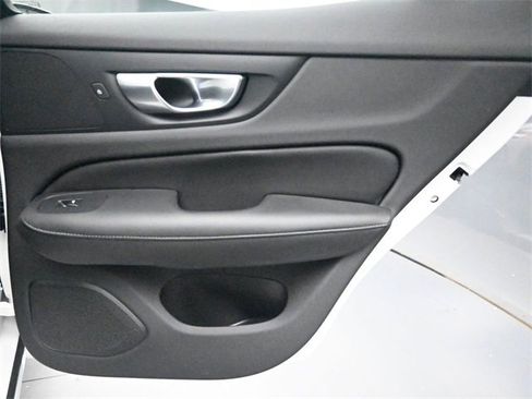Used 2024 Volvo S60 B5 Core image 26