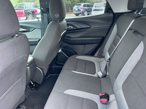 Used 2023 Chevrolet TrailBlazer LT w/ Sun and Liftgate Package image 17