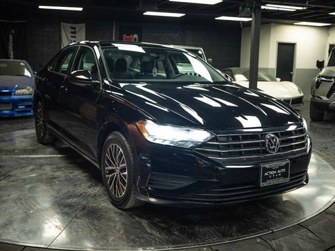 Used 2021 Volkswagen Jetta SE w/ SE Cold Weather Package FWD image 5