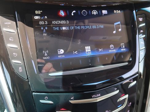 Used 2018 Cadillac Escalade Luxury image 39