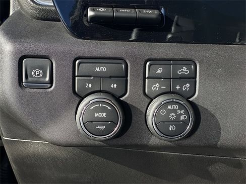 Used 2025 Chevrolet Silverado 1500 LTZ w/ LTZ Premium Package image 20