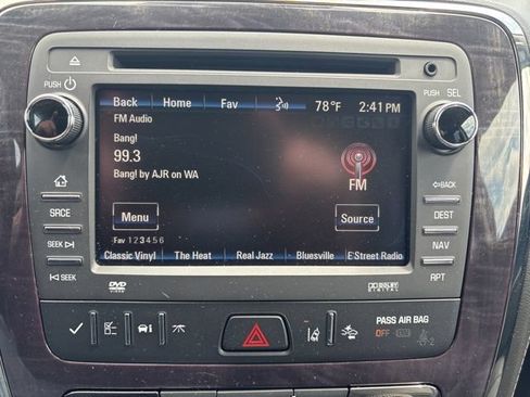 Used 2017 Buick Enclave Premium AWD/4WD image 34