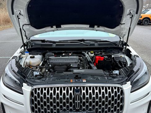 Used 2024 Lincoln Corsair AWD w/ Equipment Group 101A image 14