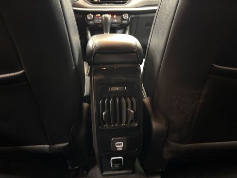Used 2025 Jeep Compass Latitude AWD/4WD image 22