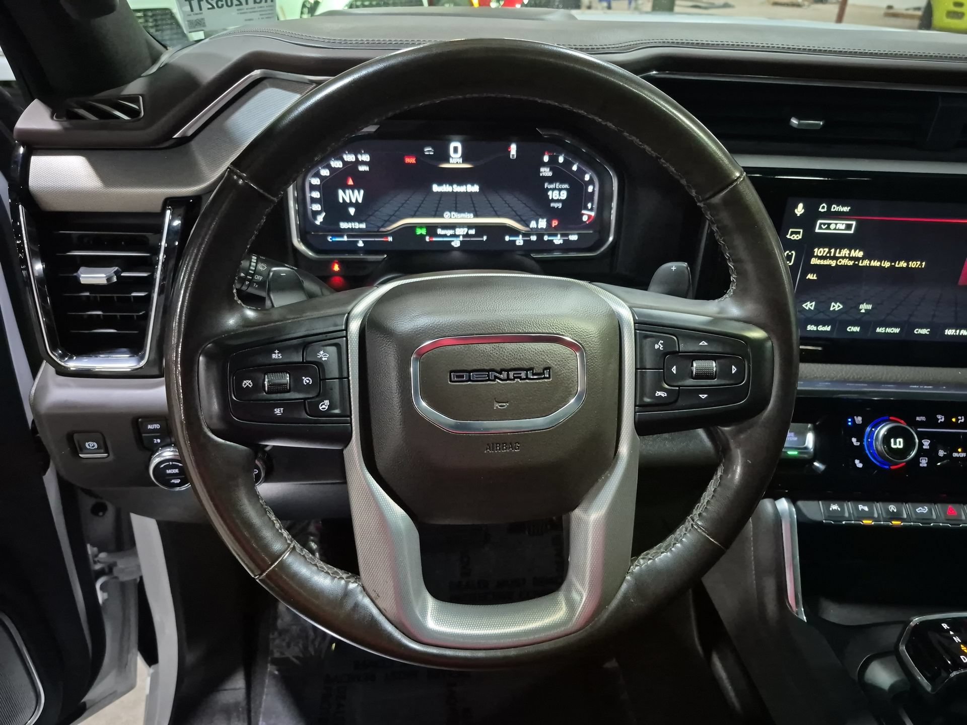 Used 2024 GMC Sierra 1500 Denali w/ Denali Reserve Package AWD/4WD image 12