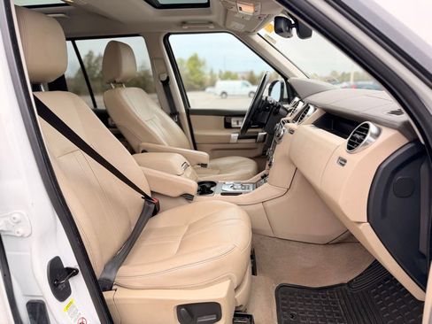 Used 2016 Land Rover LR4 HSE AWD/4WD image 7