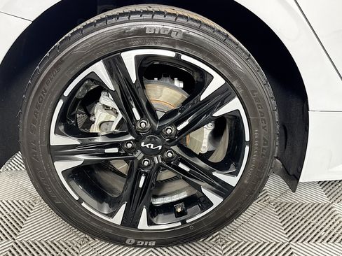 Used 2022 Kia K5 GT-Line FWD image 32