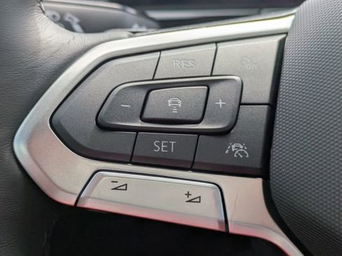 New 2026 Volkswagen Atlas Cross Sport SEL R-Line AWD/4WD image 27