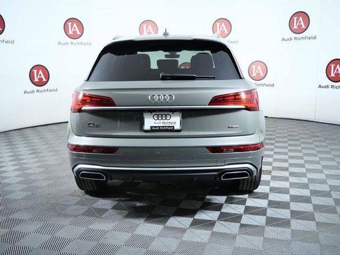 Used 2023 Audi Q5 2.0T Premium w/ Convenience Package AWD/4WD image 7