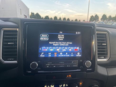 Used 2023 Nissan Frontier SV w/ Technology Package image 16