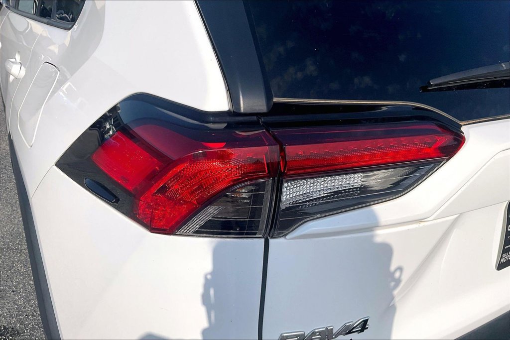 Used 2024 Toyota RAV4 XLE FWD image 30