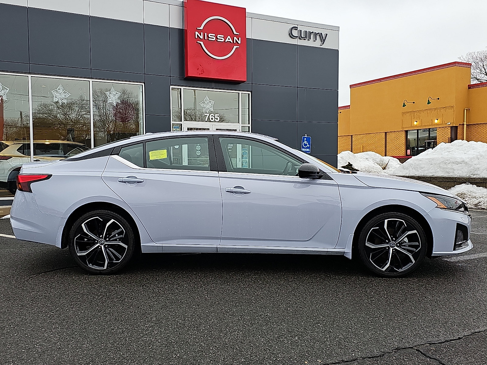 Certified 2025 Nissan Altima 2.5 SR AWD/4WD image 8