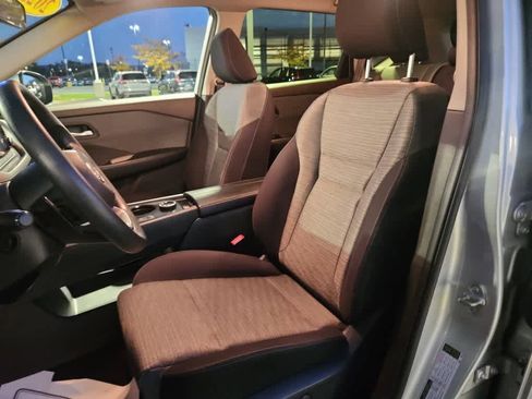 Used 2023 Nissan Rogue SV image 21