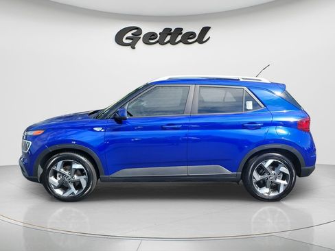 Certified 2025 Hyundai Venue Limited FWD image 8