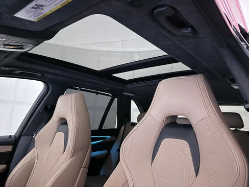 Used 2018 BMW X5 M AWD/4WD image 22