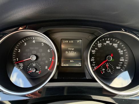 Used 2017 Volkswagen Jetta GLI FWD image 14