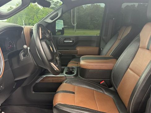 Used 2023 Chevrolet Silverado 3500 High Country AWD/4WD image 7