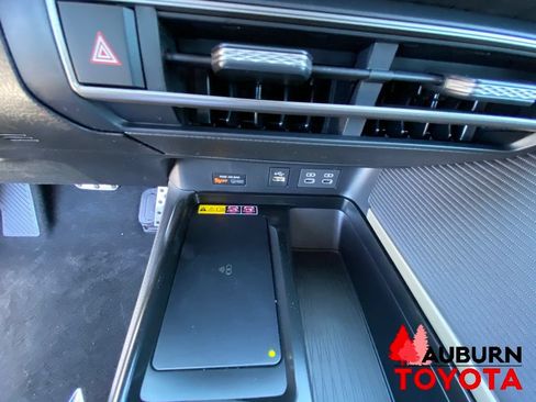 New 2026 Toyota Camry Hybrid AWD/4WD image 37