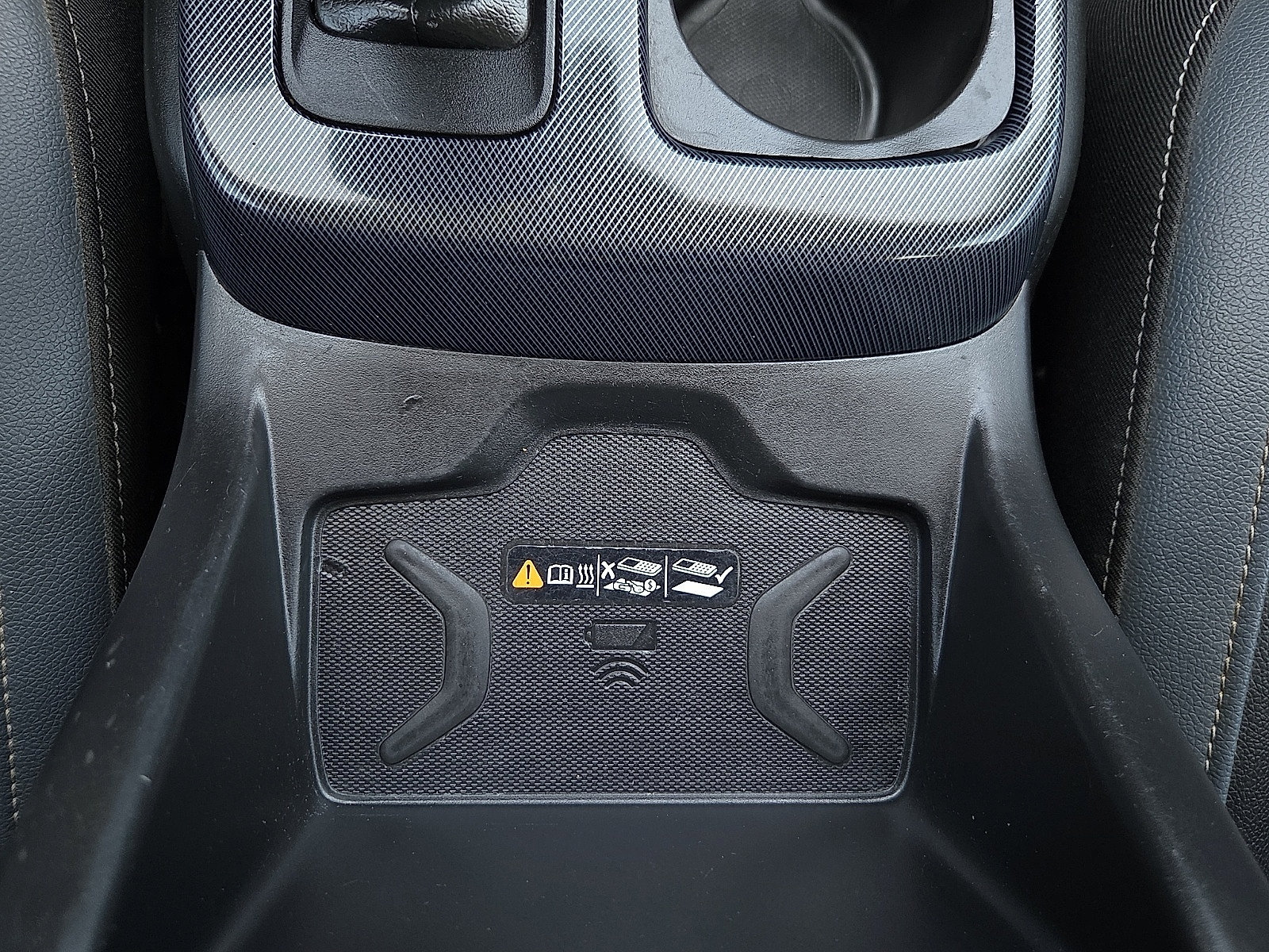 Used 2020 Chevrolet Colorado Z71 AWD/4WD image 18