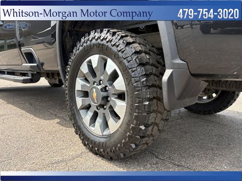 Used 2022 Chevrolet Silverado 2500 Custom w/ Custom Convenience Package AWD/4WD image 9
