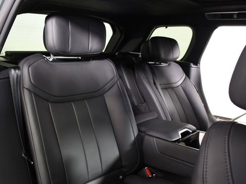 Used 2025 Land Rover Range Rover Autobiography image 22
