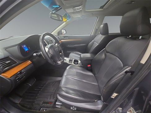 Used 2014 Subaru Outback 2.5i Limited w/ Moonroof Package image 13