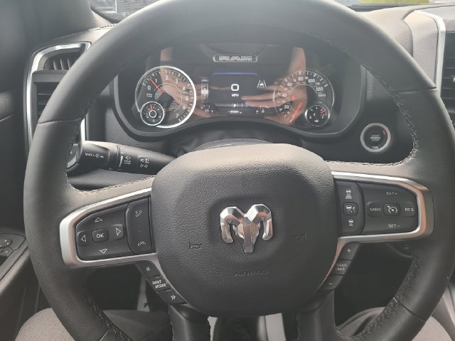 Used 2025 RAM 1500 Big Horn AWD/4WD image 14