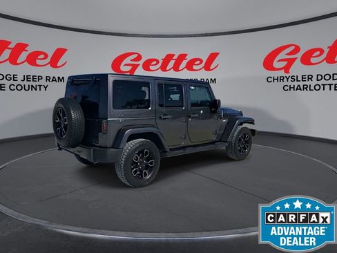 Used 2017 Jeep Wrangler Unlimited Sahara image 8