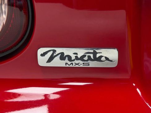 Used 2003 MAZDA MX-5 Miata LS RWD image 31