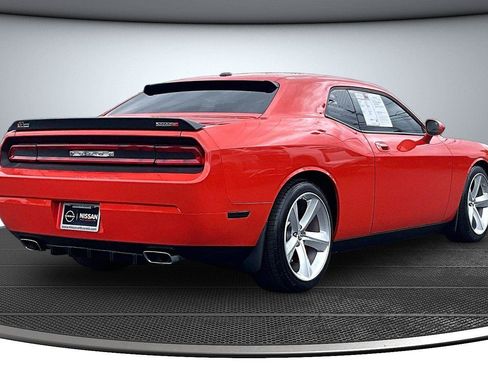 Used 2009 Dodge Challenger SRT8 w/ SRT Option Group II RWD image 7