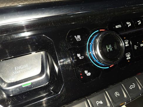 Used 2019 GMC Sierra 1500 SLT w/ SLT Premium Plus Package image 23