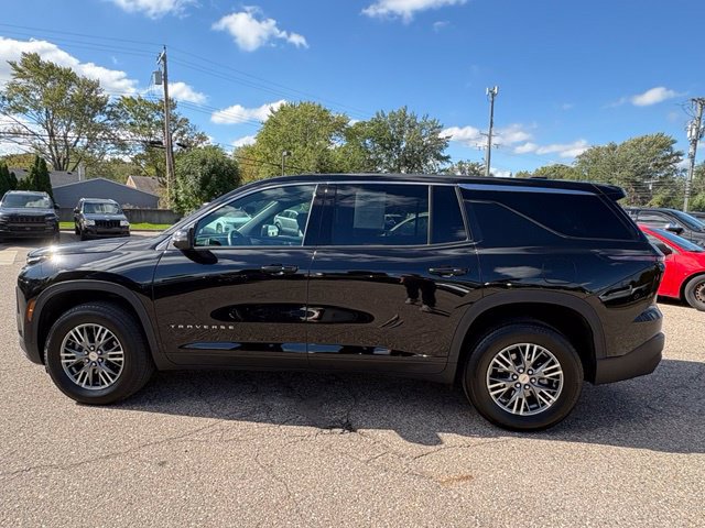 Used 2024 Chevrolet Traverse LS w/ LPO, Floor Liner Package FWD image 2