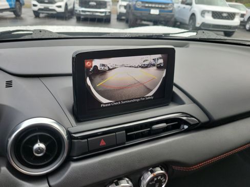 Used 2022 MAZDA MX-5 Miata RF Grand Touring image 10